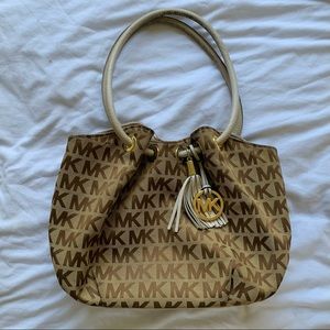 Michael Kors Shoulder Bag